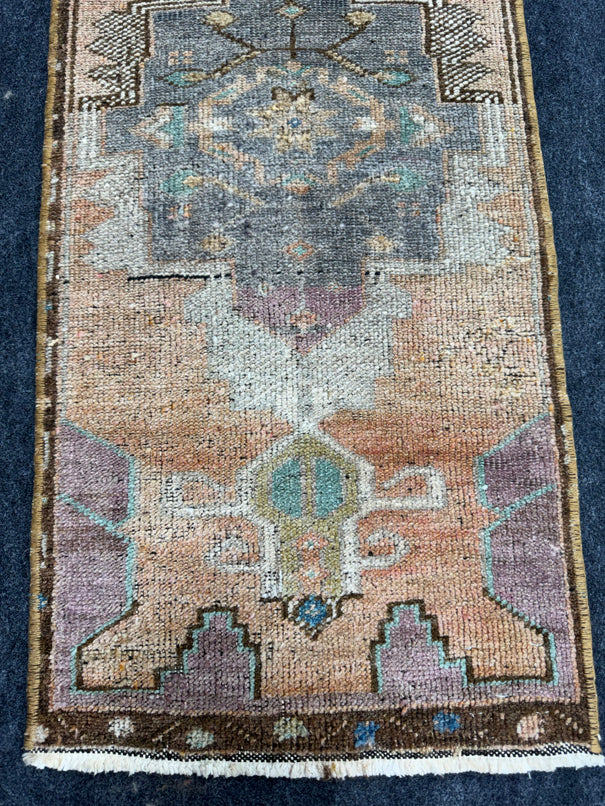 Turkish Yastik Rug  1'5" x  3'3" #24256