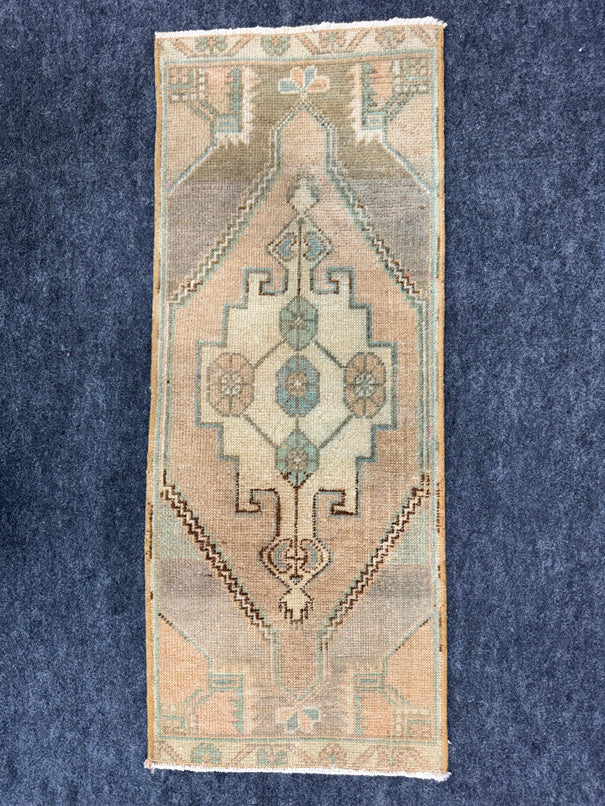 Turkish Yastik Rug  1'4" x  3'3" #24257