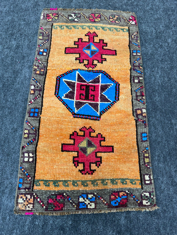 Turkish Yastik Rug  1'7" x  2'10" #24254