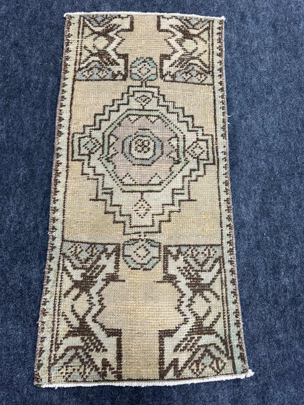 Turkish Yastik Rug  1'5" x  3' #24253