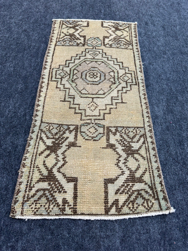 Turkish Yastik Rug  1'5" x  3' #24253