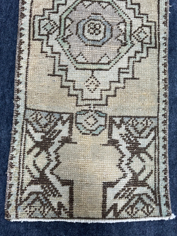 Turkish Yastik Rug  1'5" x  3' #24253