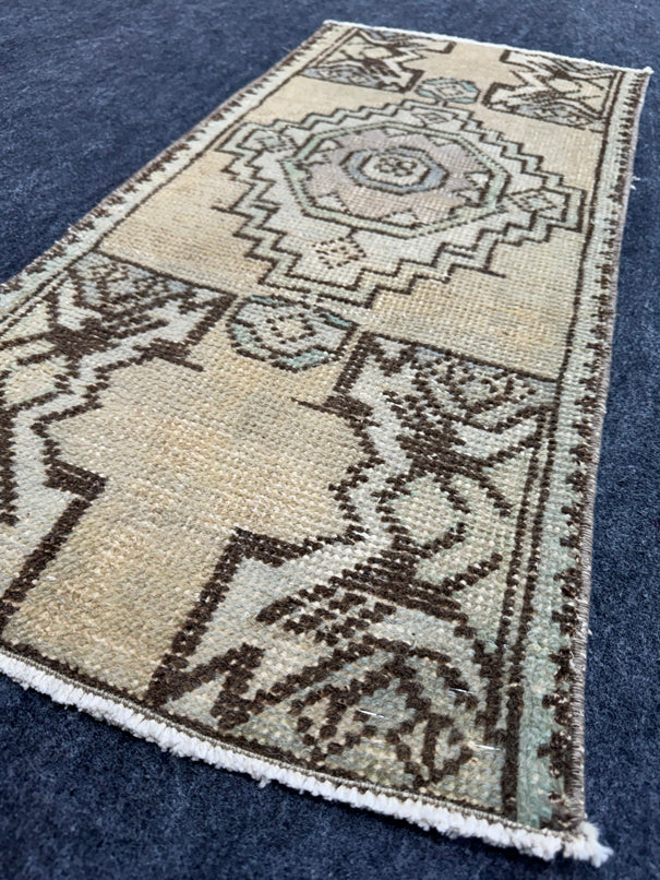 Turkish Yastik Rug  1'5" x  3' #24253