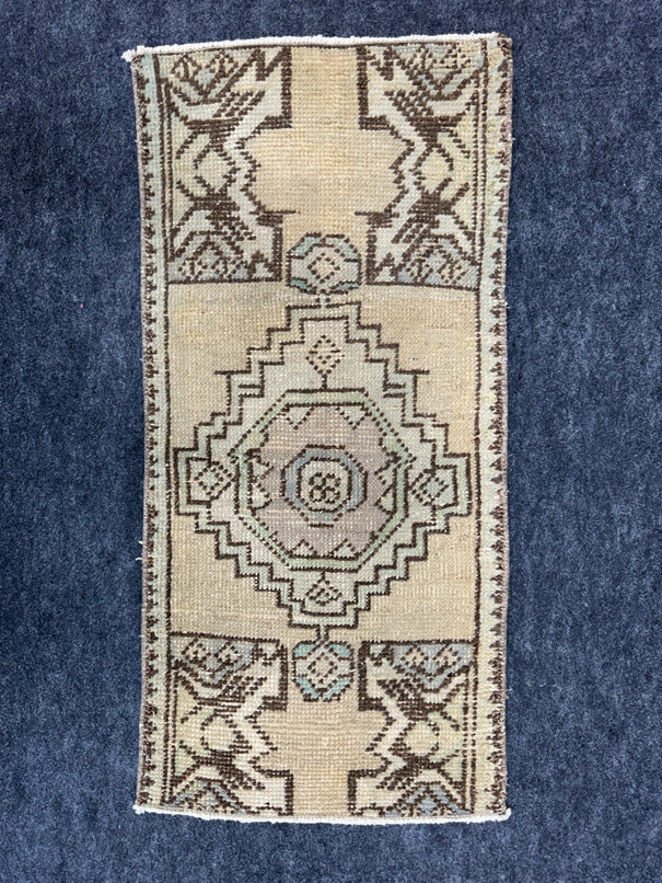 Turkish Yastik Rug  1'5" x  3' #24253