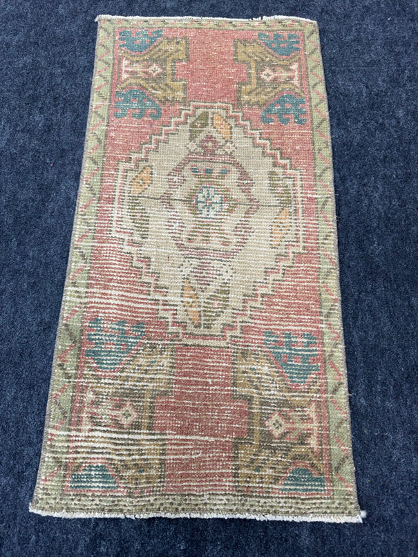 Turkish Yastik Rug  1'6" x  3'1" #24252