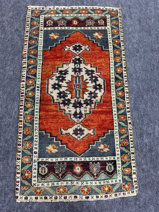 Turkish Yastik Rug  1'10" x  3'4" #24250