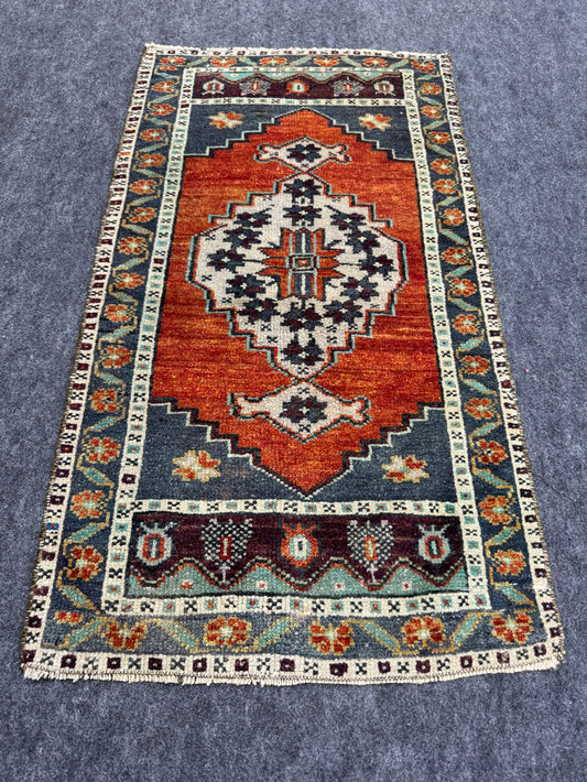 Turkish Yastik Rug  1'10" x  3'4" #24250