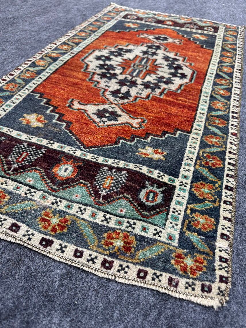 Turkish Yastik Rug  1'10" x  3'4" #24250