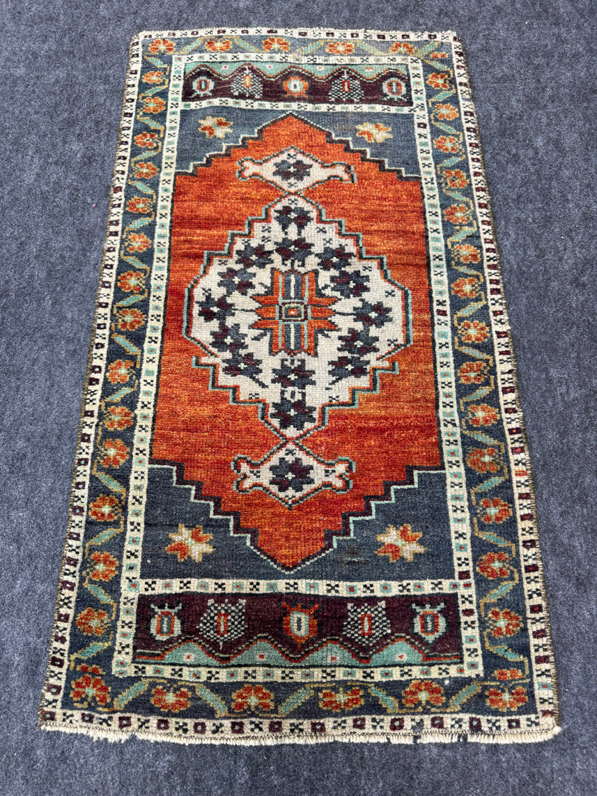 Turkish Yastik Rug  1'10" x  3'4" #24250