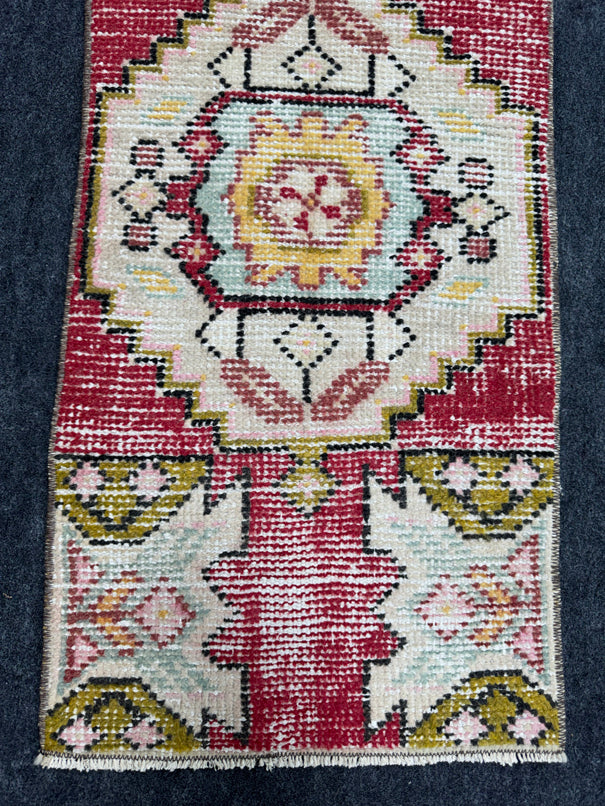 Turkish Yastik Rug  1'5" x  3'2" #24249