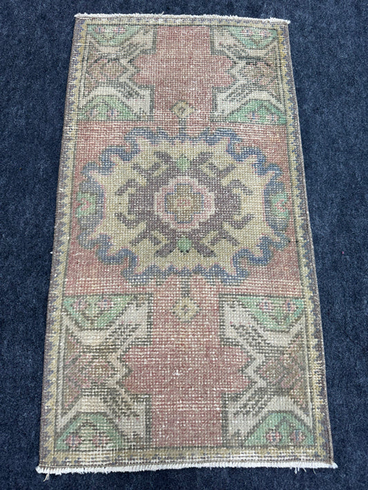 Turkish Yastik Rug  1'7" x  2'11" #24241