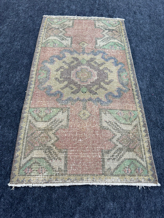Turkish Yastik Rug  1'7" x  2'11" #24241