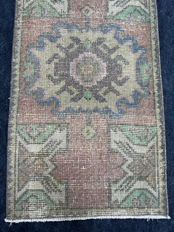Turkish Yastik Rug  1'7" x  2'11" #24241