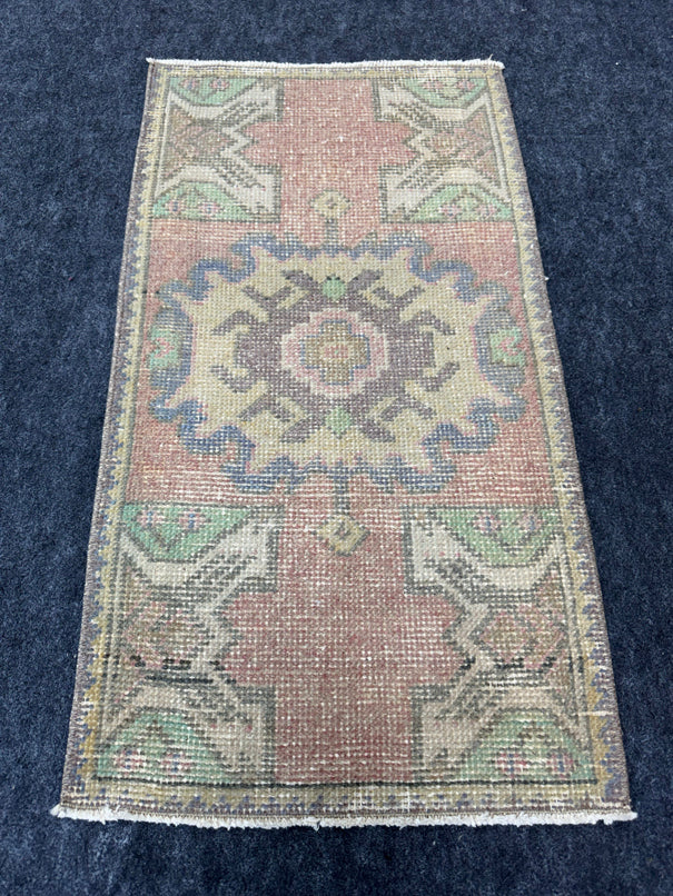 Turkish Yastik Rug  1'7" x  2'11" #24241