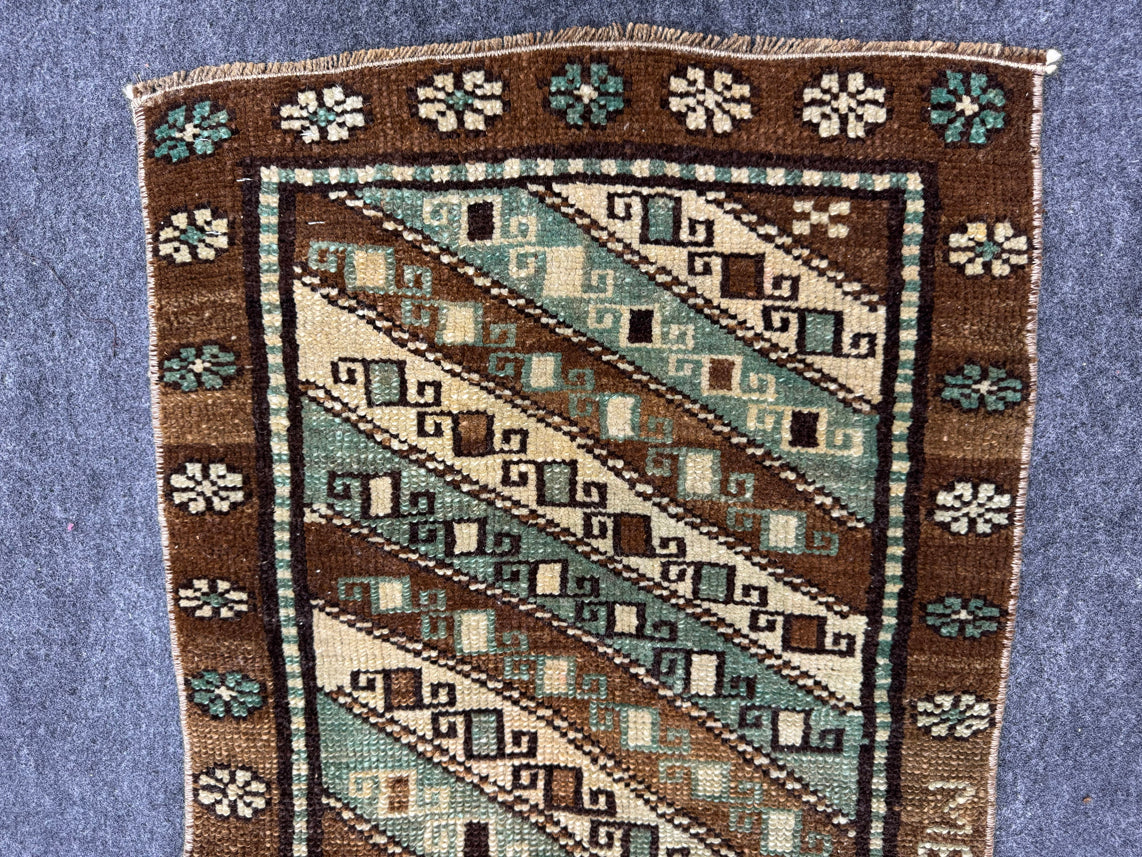 Turkish Yastik Rug  1'8" x  2'10" #24243