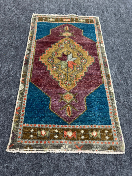 Turkish Yastik Rug  1'6" x  2'10" #24242