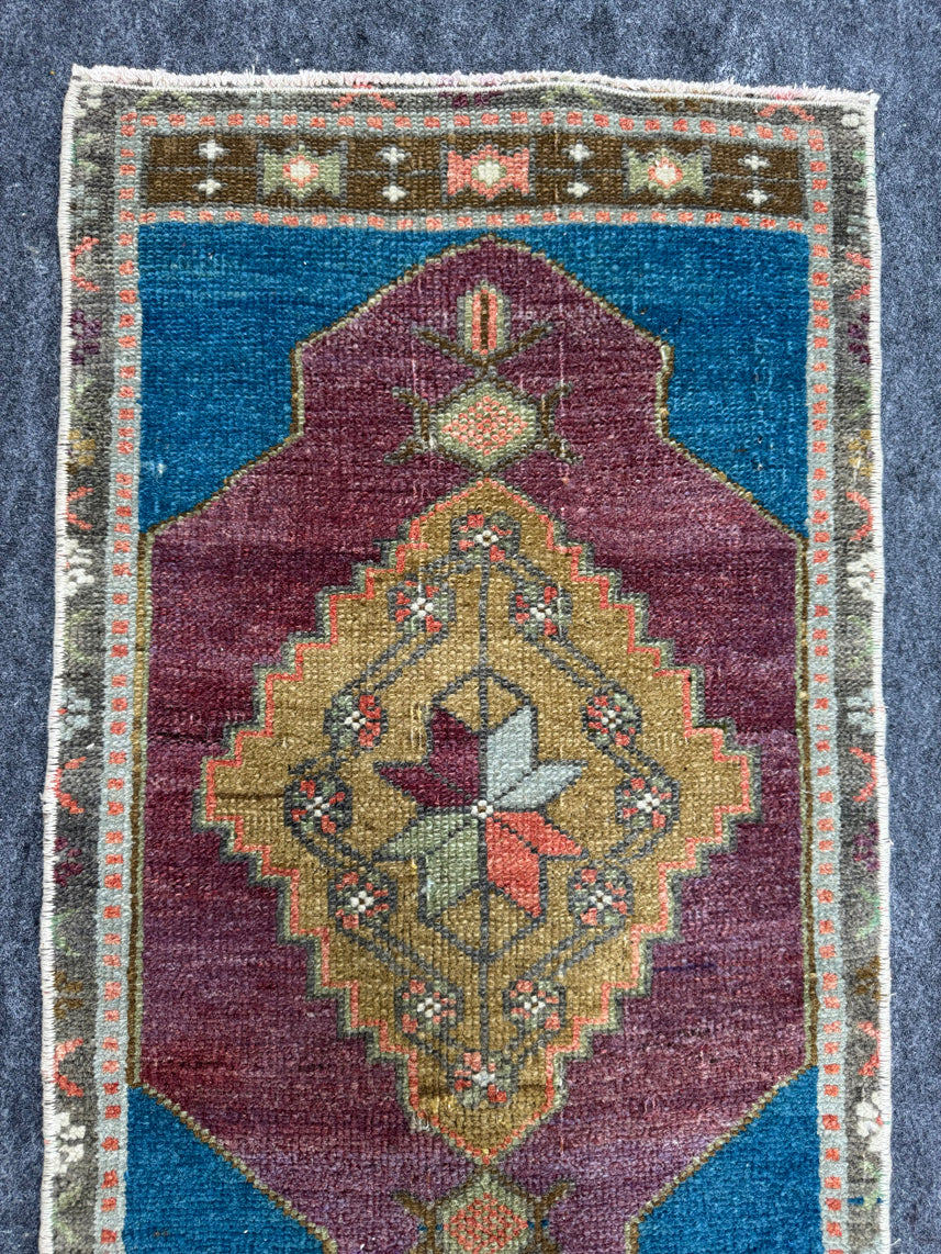 Turkish Yastik Rug  1'6" x  2'10" #24242
