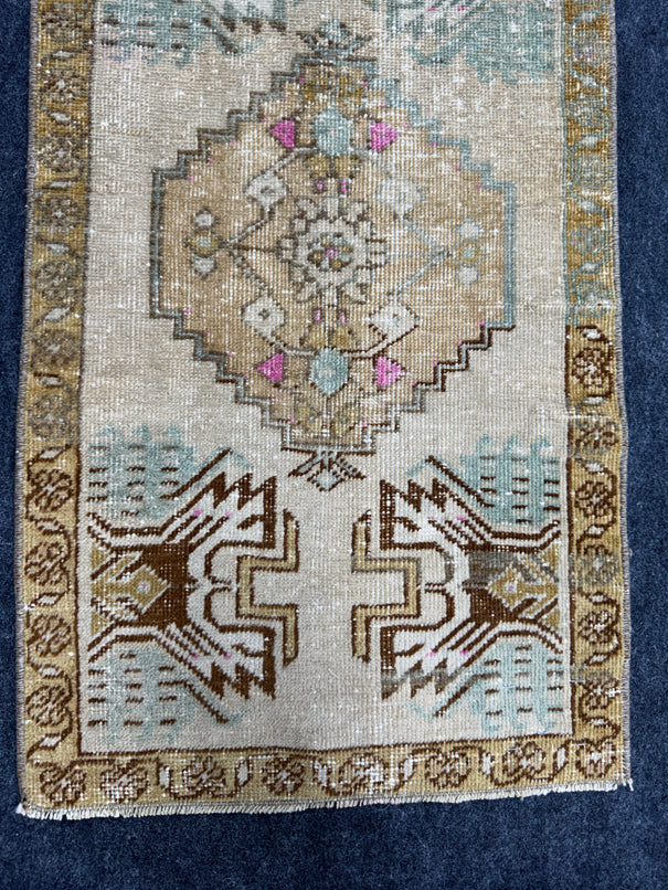 Turkish Yastik Rug  1'6" x  2'8" #24239
