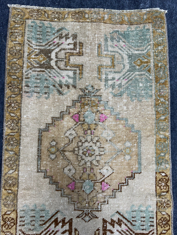 Turkish Yastik Rug  1'6" x  2'8" #24239
