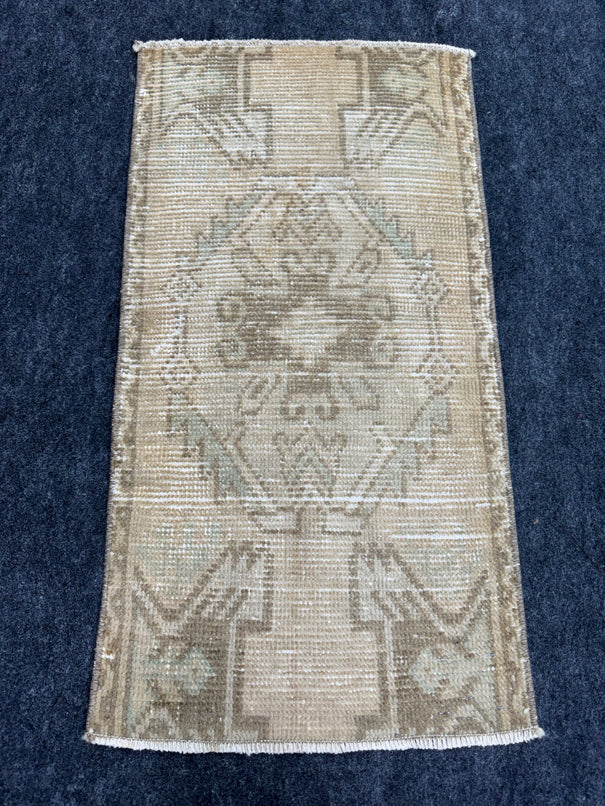 Turkish Yastik Rug  1'5" x  2'8" #24233