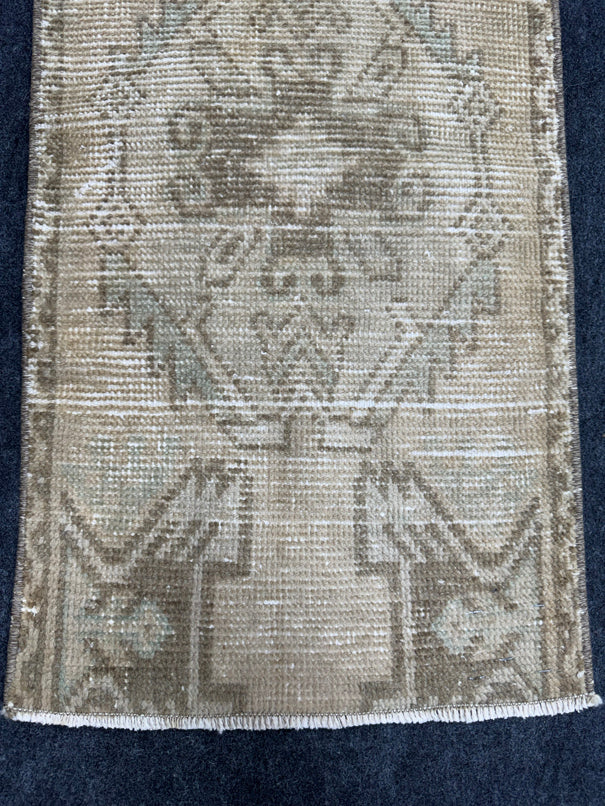 Turkish Yastik Rug  1'5" x  2'8" #24233