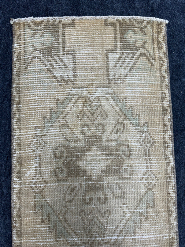 Turkish Yastik Rug  1'5" x  2'8" #24233