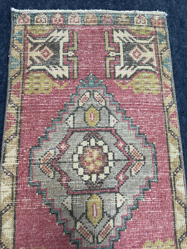 Turkish Yastik Rug  1'7" x  3'4" #24234