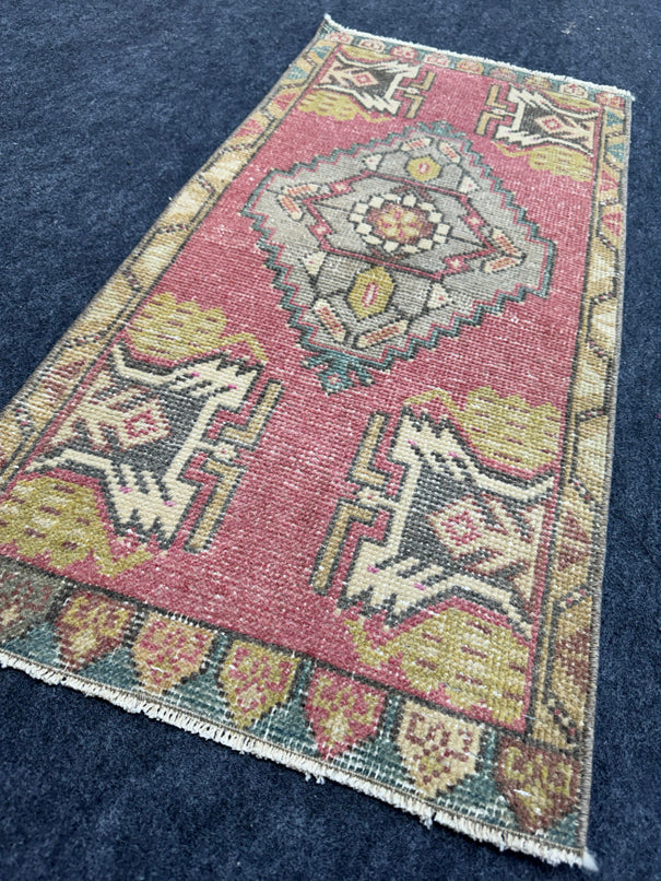 Turkish Yastik Rug  1'7" x  3'4" #24234