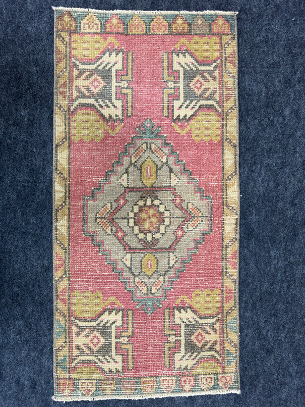Turkish Yastik Rug  1'7" x  3'4" #24234