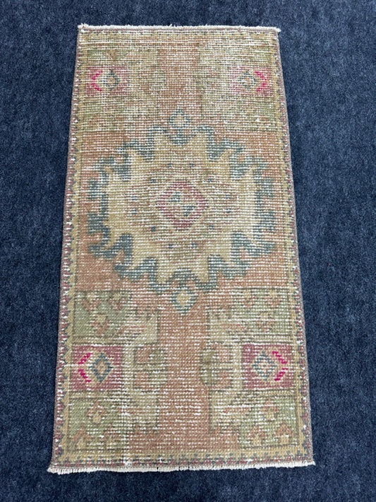 Turkish Yastik Rug  1'7" x  3' #24235