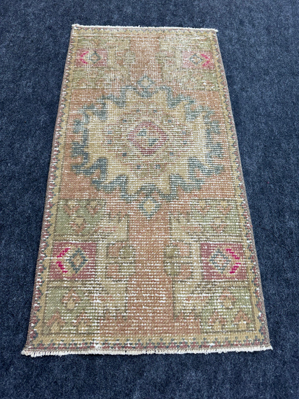 Turkish Yastik Rug  1'7" x  3' #24235