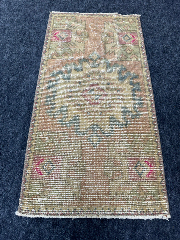 Turkish Yastik Rug  1'7" x  3' #24235