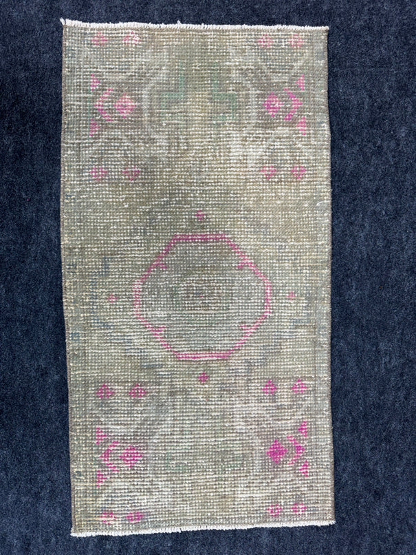 Turkish Yastik Rug  1'6" x  2'11" #24236