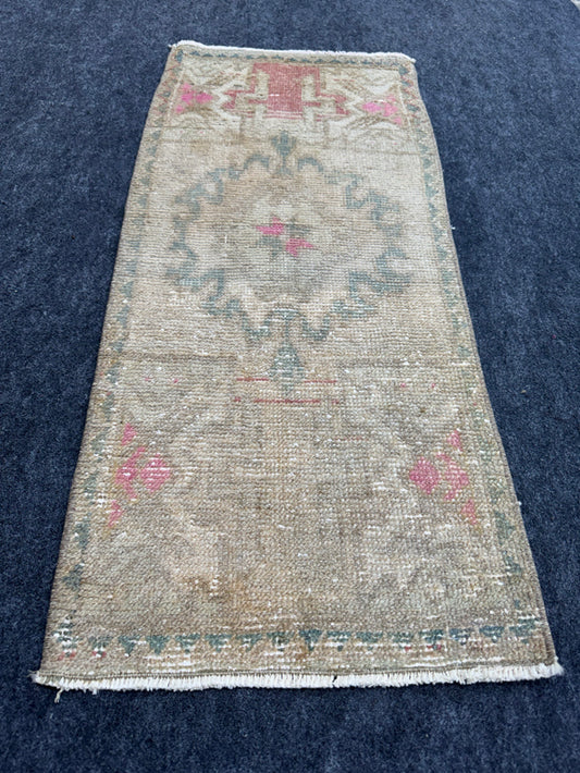 Turkish Yastik Rug  1'6" x  3'6" #24237