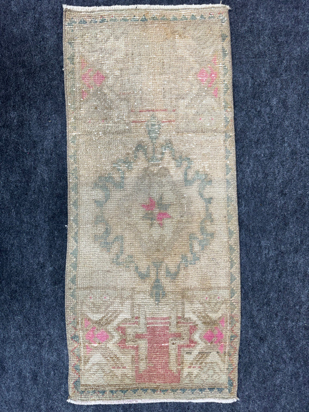 Turkish Yastik Rug  1'6" x  3'6" #24237