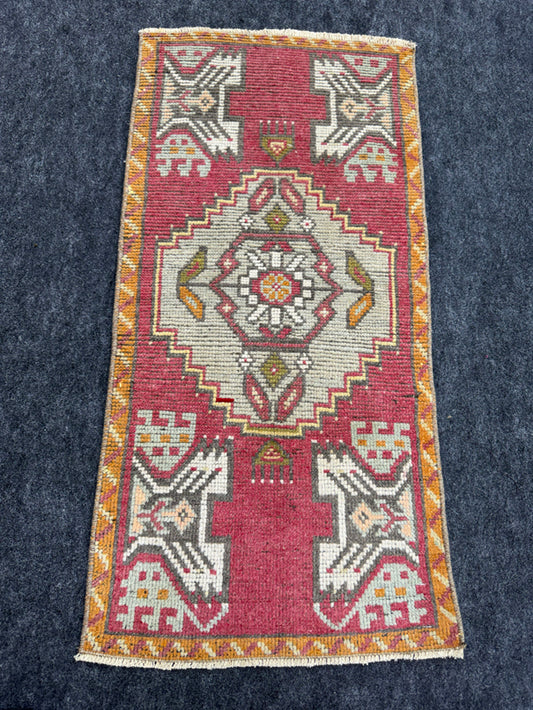Turkish Yastik Rug  1'5" x  2'11" #24238