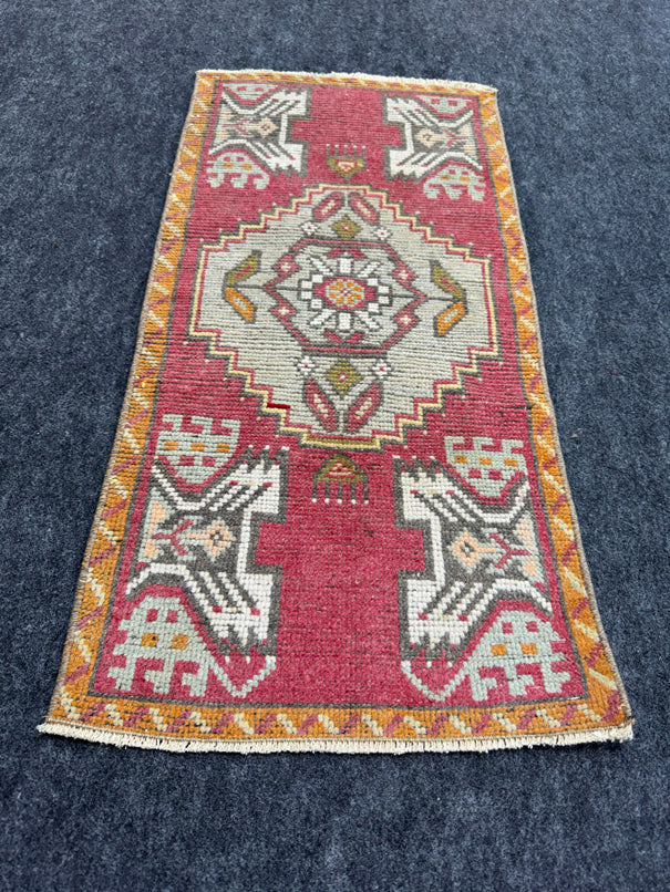 Turkish Yastik Rug  1'5" x  2'11" #24238