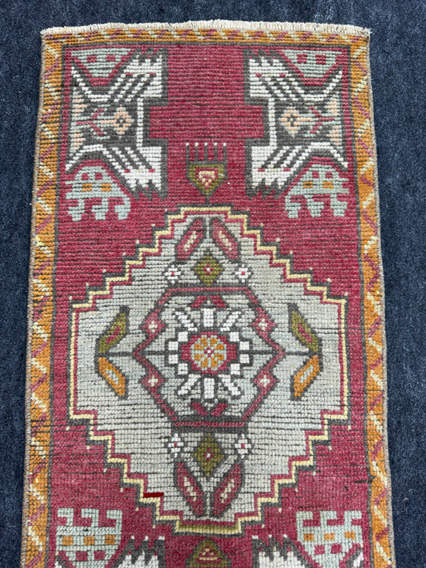 Turkish Yastik Rug  1'5" x  2'11" #24238