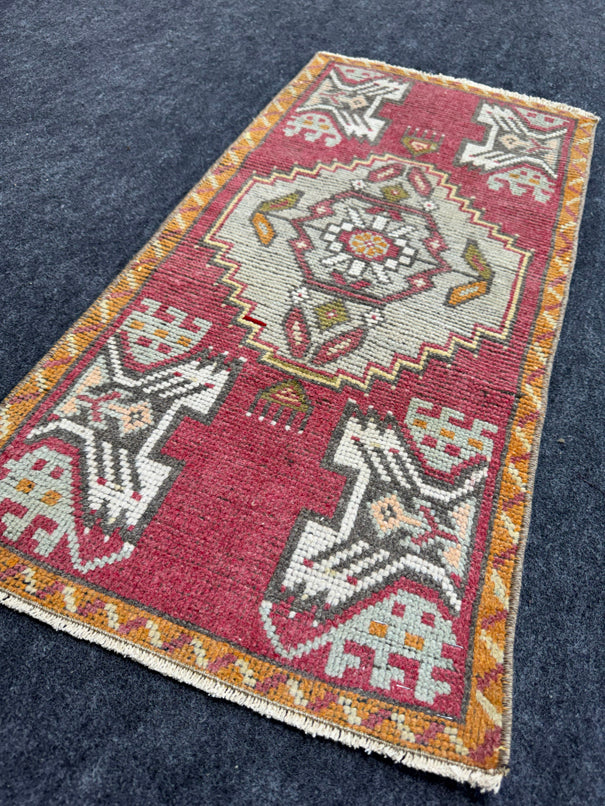 Turkish Yastik Rug  1'5" x  2'11" #24238