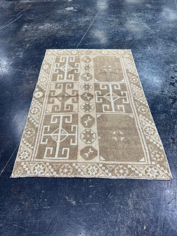 Turkish Vintage Rug 2'5" x 3'8" #24462
