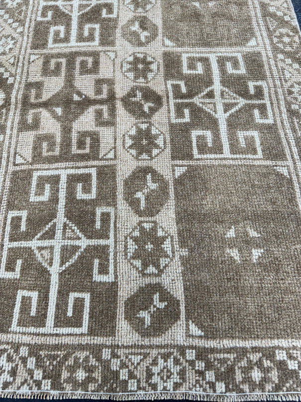 Turkish Vintage Rug 2'5" x 3'8" #24462