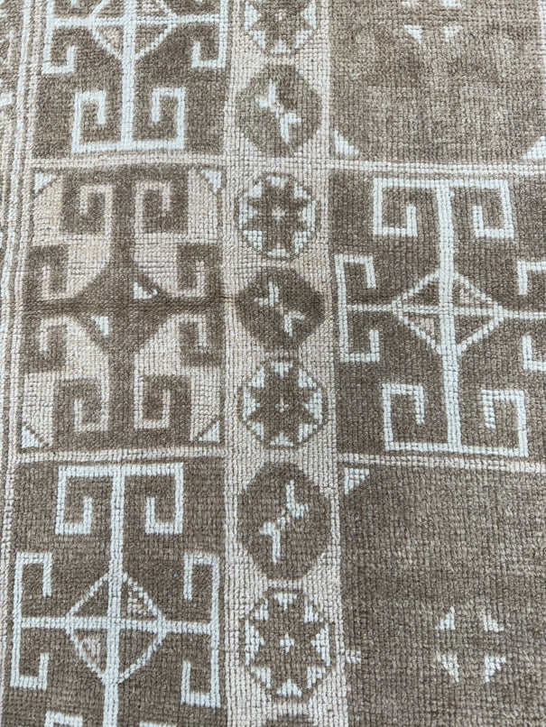 Turkish Vintage Rug 2'5" x 3'8" #24462