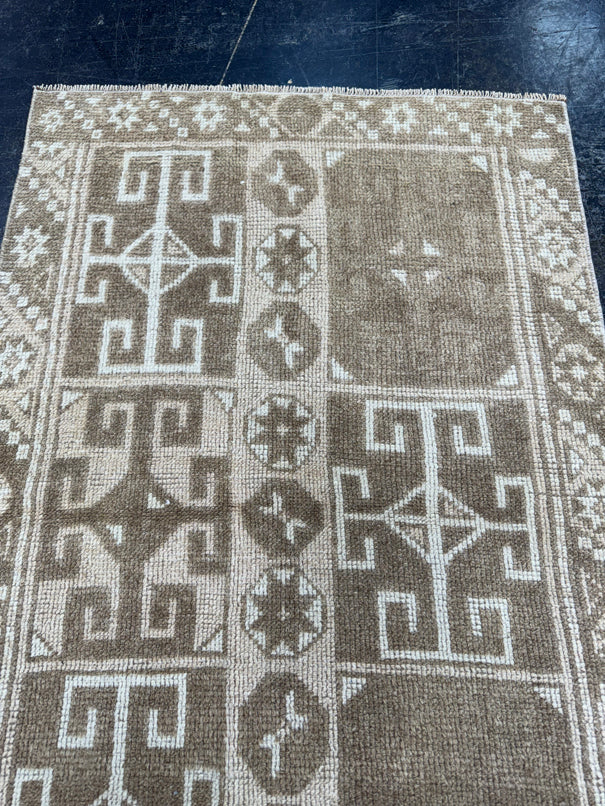 Turkish Vintage Rug 2'5" x 3'8" #24462