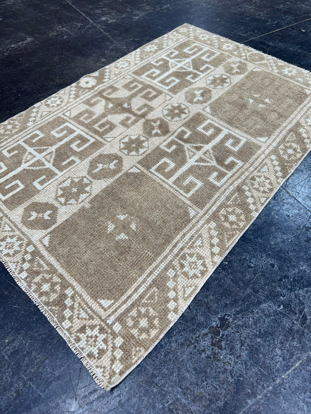 Turkish Vintage Rug 2'5" x 3'8" #24462