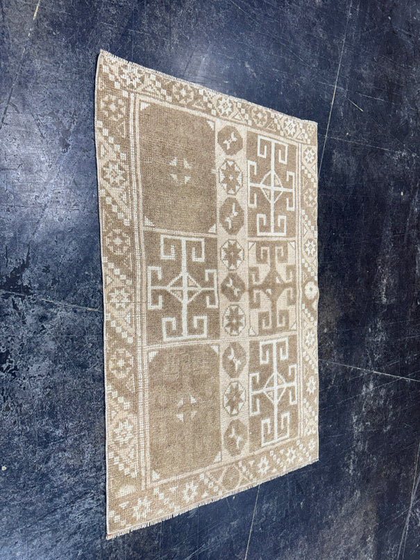 Turkish Vintage Rug 2'5" x 3'8" #24462