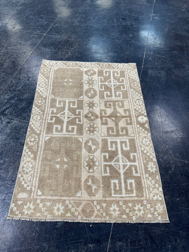 Turkish Vintage Rug 2'5" x 3'8" #24462