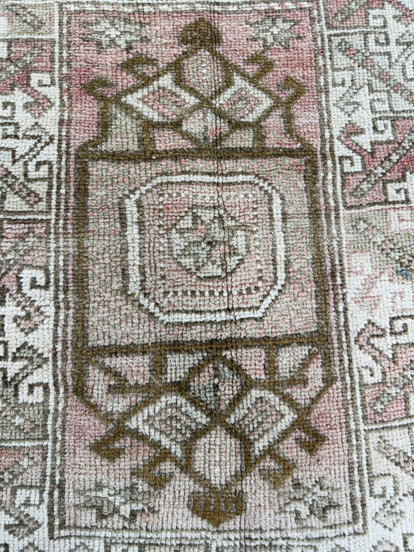 Turkish Vintage Rug 2'7" x 3'8" #24469