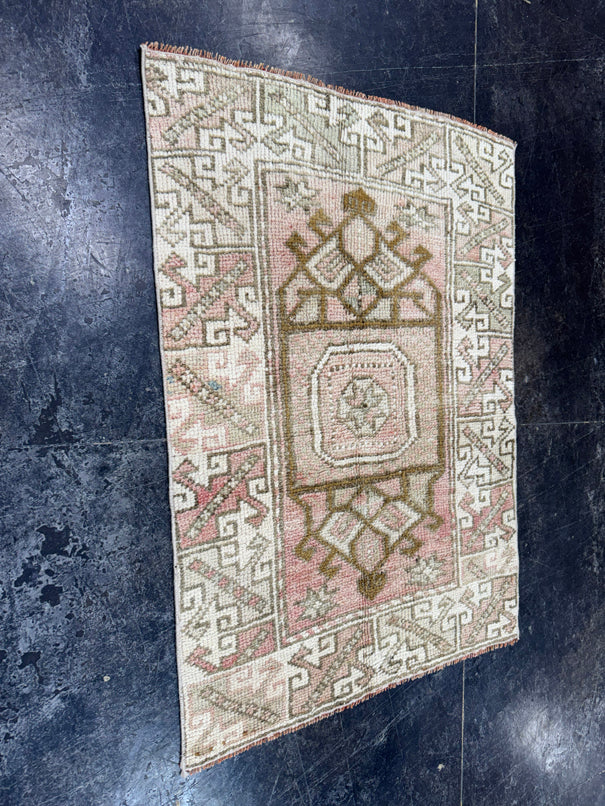 Turkish Vintage Rug 2'7" x 3'8" #24469