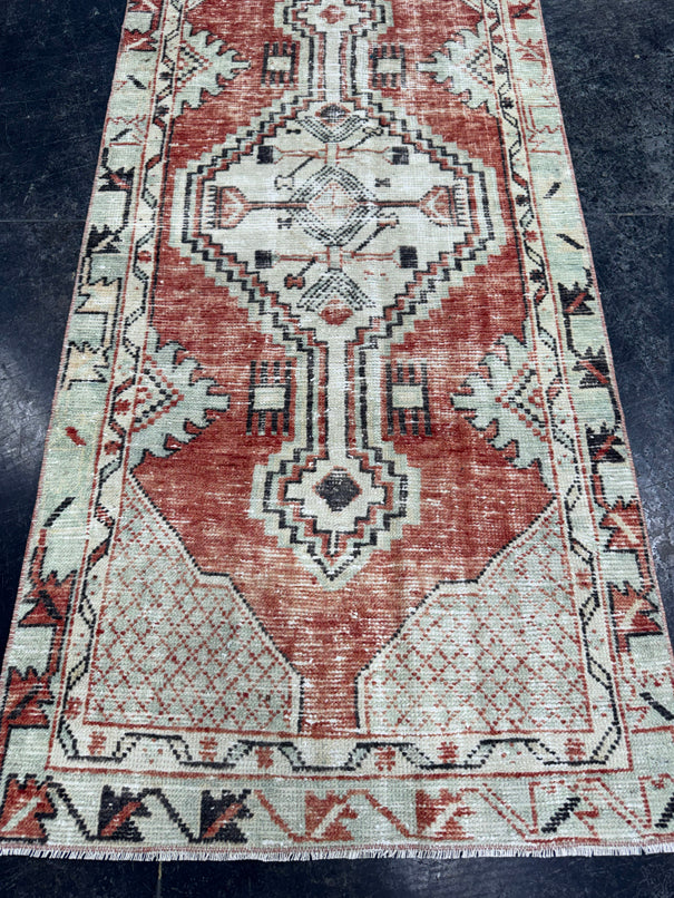 Turkish Vintage Rug 2'5" x 5'4" #24471