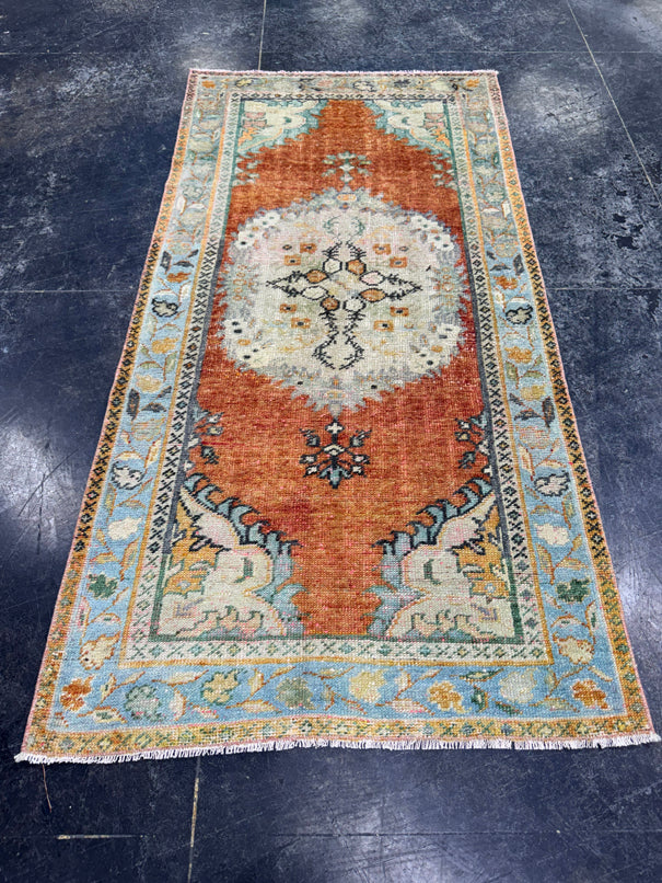 Turkish Vintage Rug 2'8" x 5'4" #24472